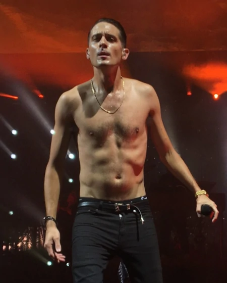 Shirtless G-Eazy - abs