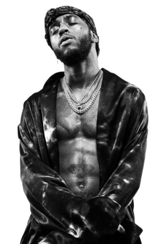 6lack shirtless in viper magazine